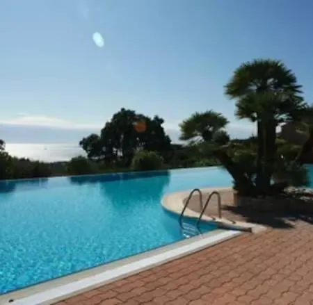Vue Exceptionnelle, Terrasse, Piscines Et Tennis Domaine Au Calme Appartement *